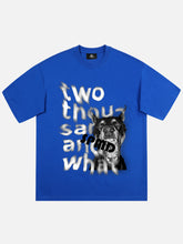 Lustiges T-Shirt mit Graffiti-Buchstaben und Dobermann-Hundedruck